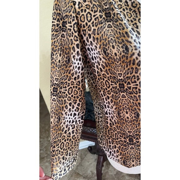 The Limited Animal Print V Neck women's 3/4‎ sleeve top size small - Picture 2 of 8